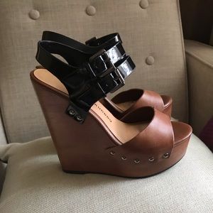 Never been worn Chinese Laundry platform sandals